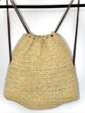 Old Navy straw crochet back bag with draw strings